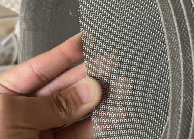 Sieve: The Relationship Between (Mesh-Aperture-Wire Diameter)