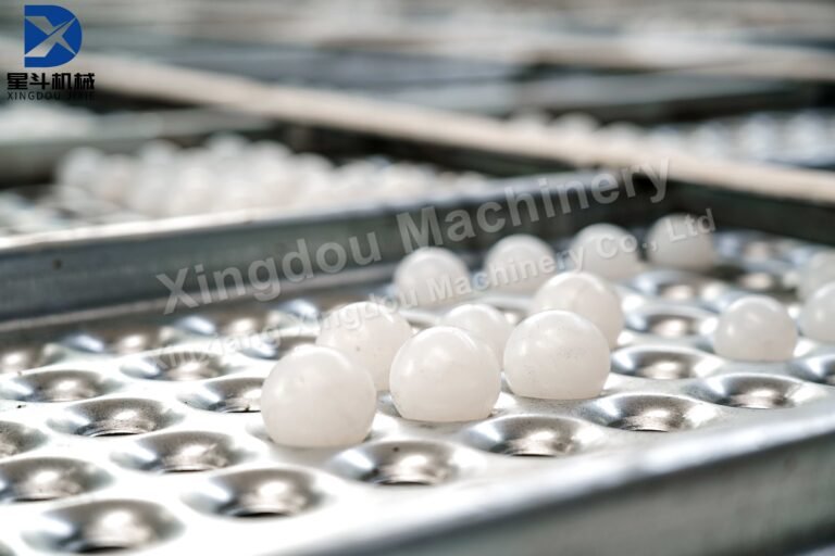 Vibrating screen ultrasonic cleaning device vs. bouncing ball cleaning device